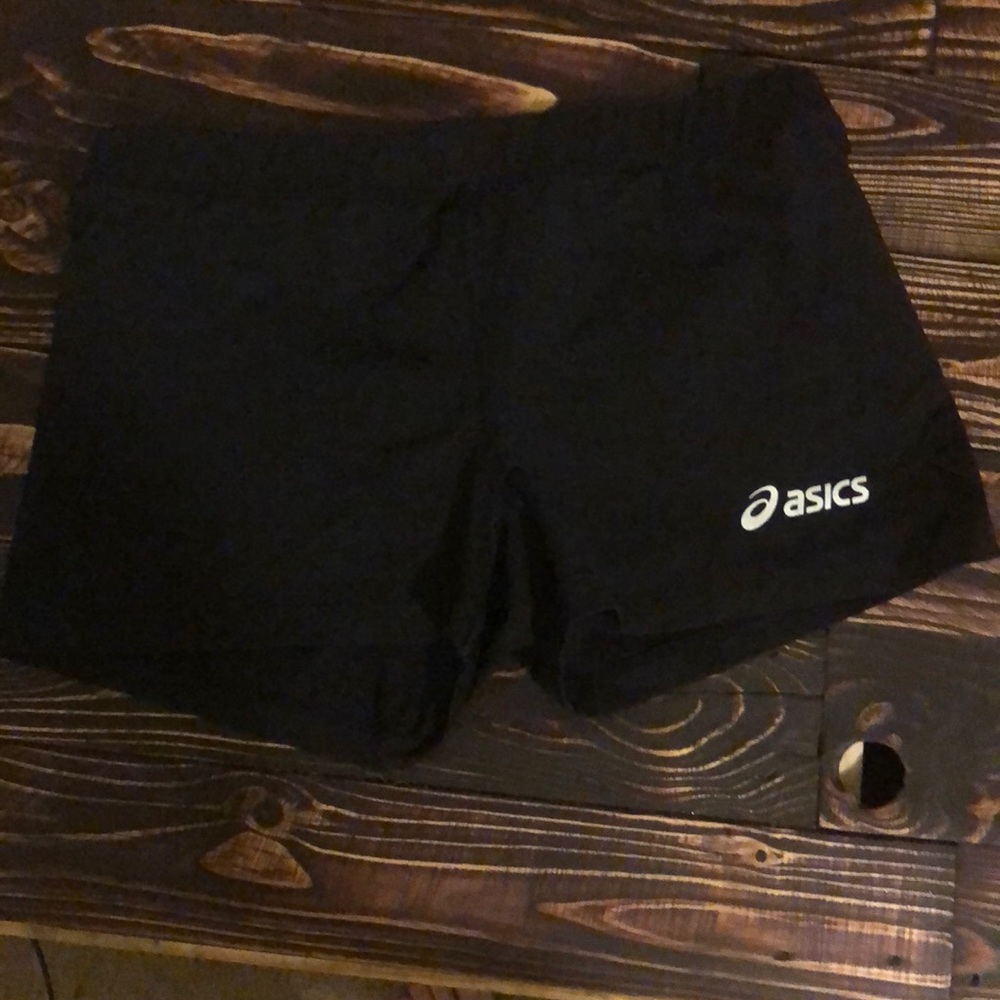 Black ASICS booty short